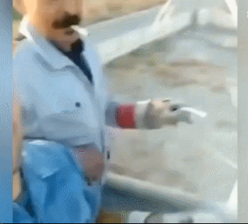 兄弟这样点烟，容易变成雷电法师啊