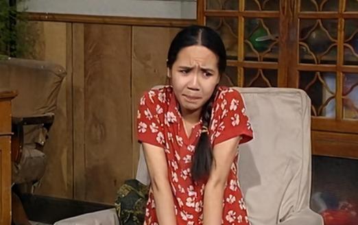 1988年，“中国最丑女演员”杨青到北影面试，监考老师对她说：“你的形象太差了，