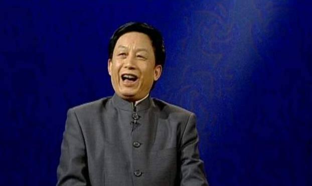 王朔评价的文化名人王朔评价易中天：挺好玩的，但像说书。整体印象："易中