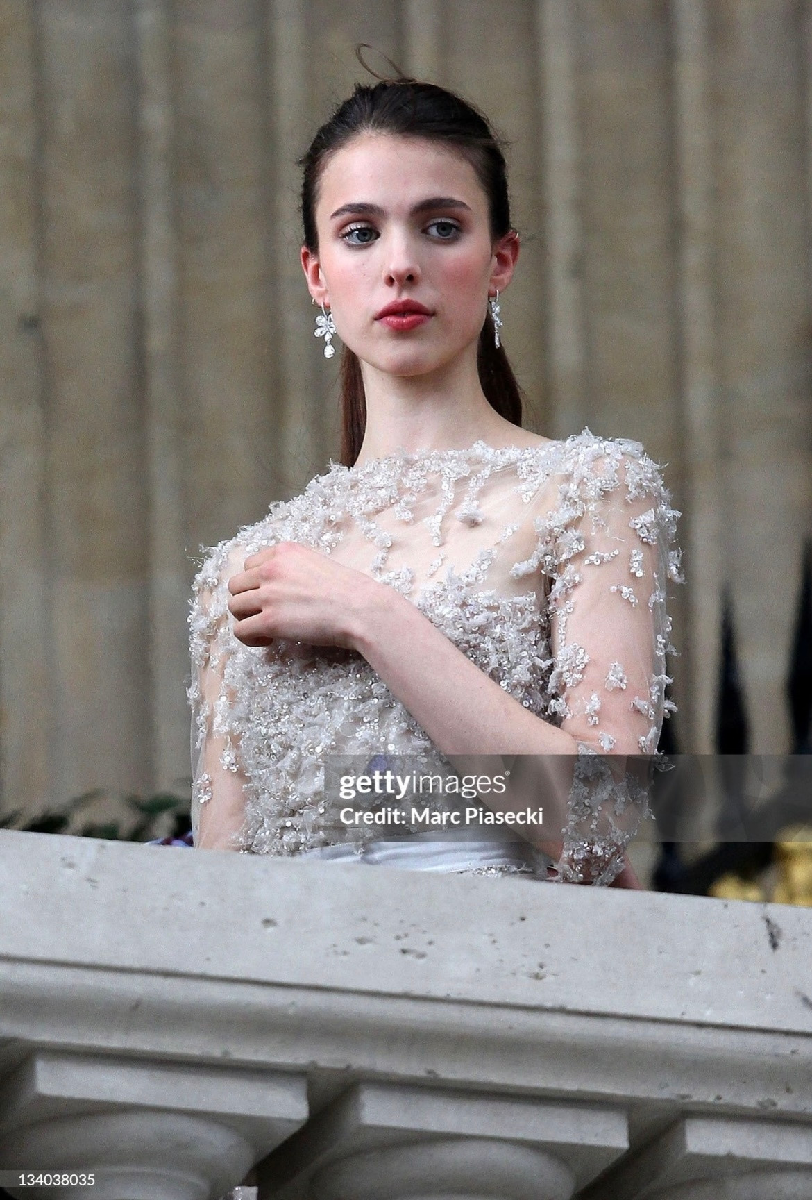 MargaretQualley早期照片，仿佛油画少女🖼️​​​