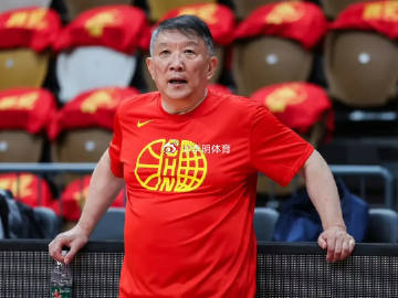#宫鲁鸣回应中国女篮三分13中0##中国女篮#觉得菜就要练！更多都是狡辩，🏀任重而道远啊~！​​​