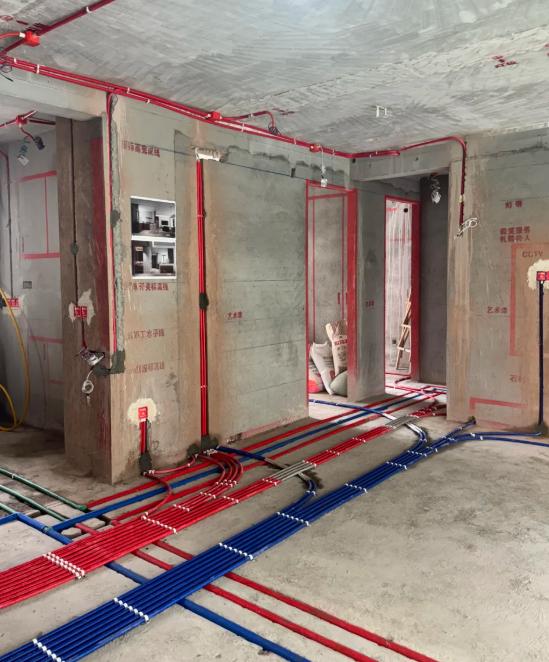 水电改造水太深了，好多人都被坑！朋友，你找装修公司问水电怎么收费，他是不是直接跟