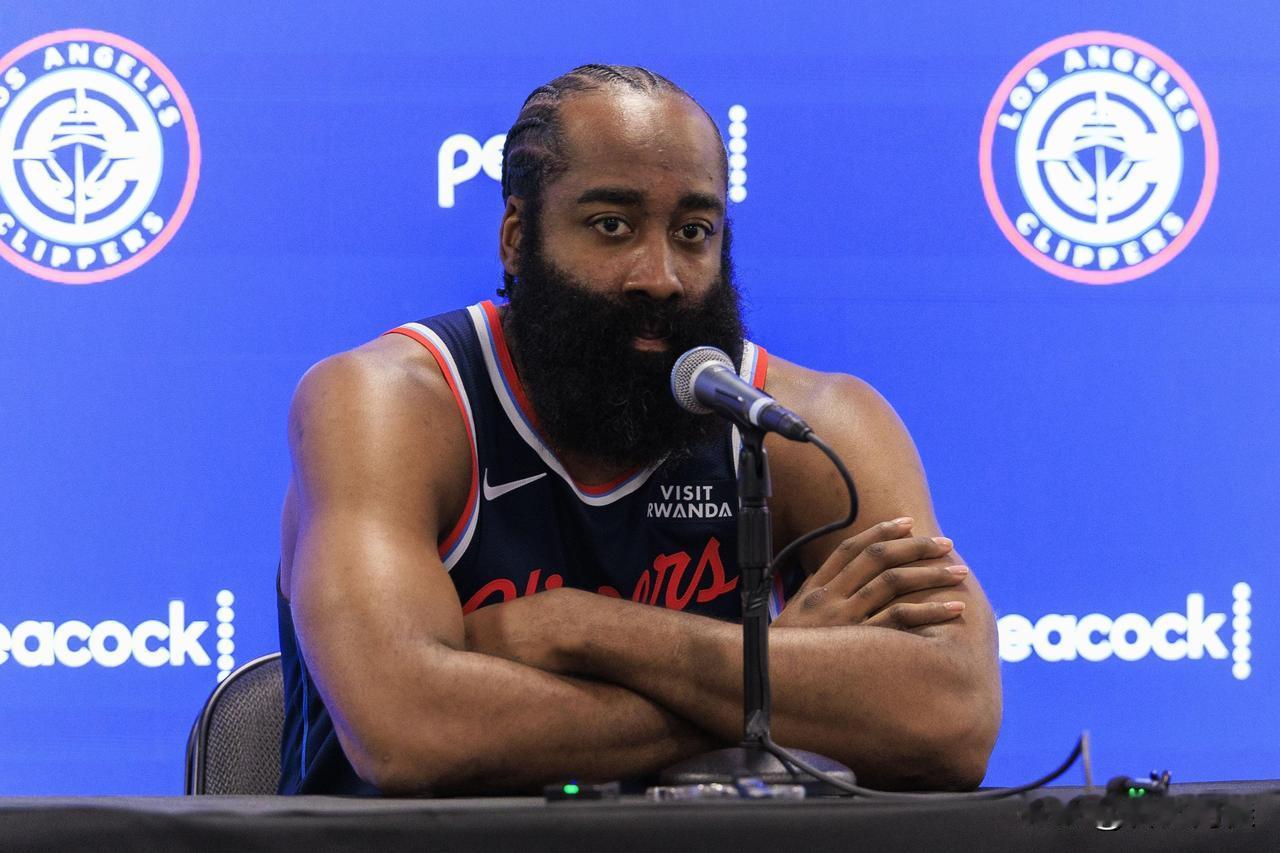 快船需要的是外线射手，交易目标老射手祖吧茨不动的情况下，需要外线至少3.5个