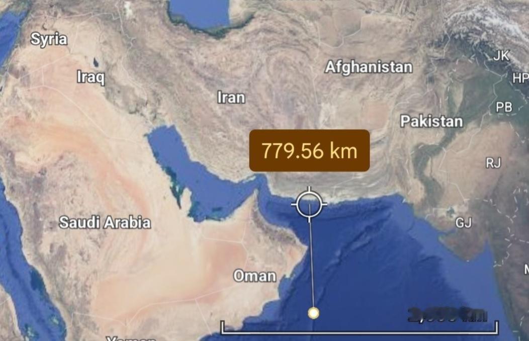 为躲伊朗导弹，美军航母藏到盟友背后，西方专家：中国的路走对了当地时间27