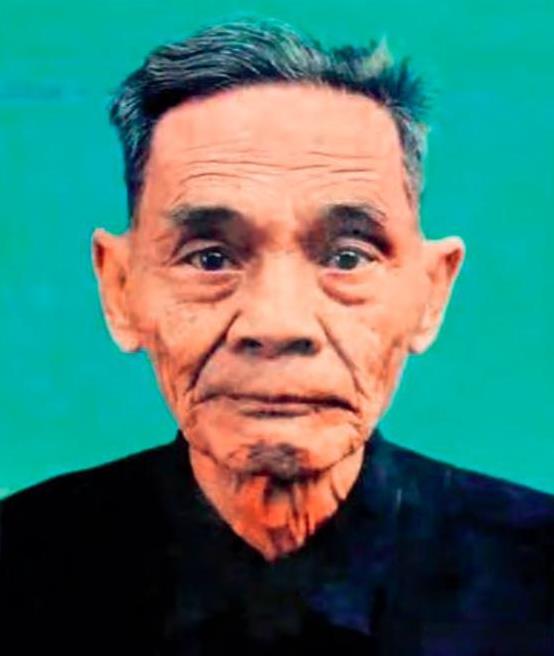 🌞1988年，中国大陆和台湾正式开放探亲。台湾一位名叫叶依奎的地下党，混在