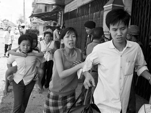 🐰越南扔掉26万"垃圾"，中国捡回千亿财富。1978年，越南做了一