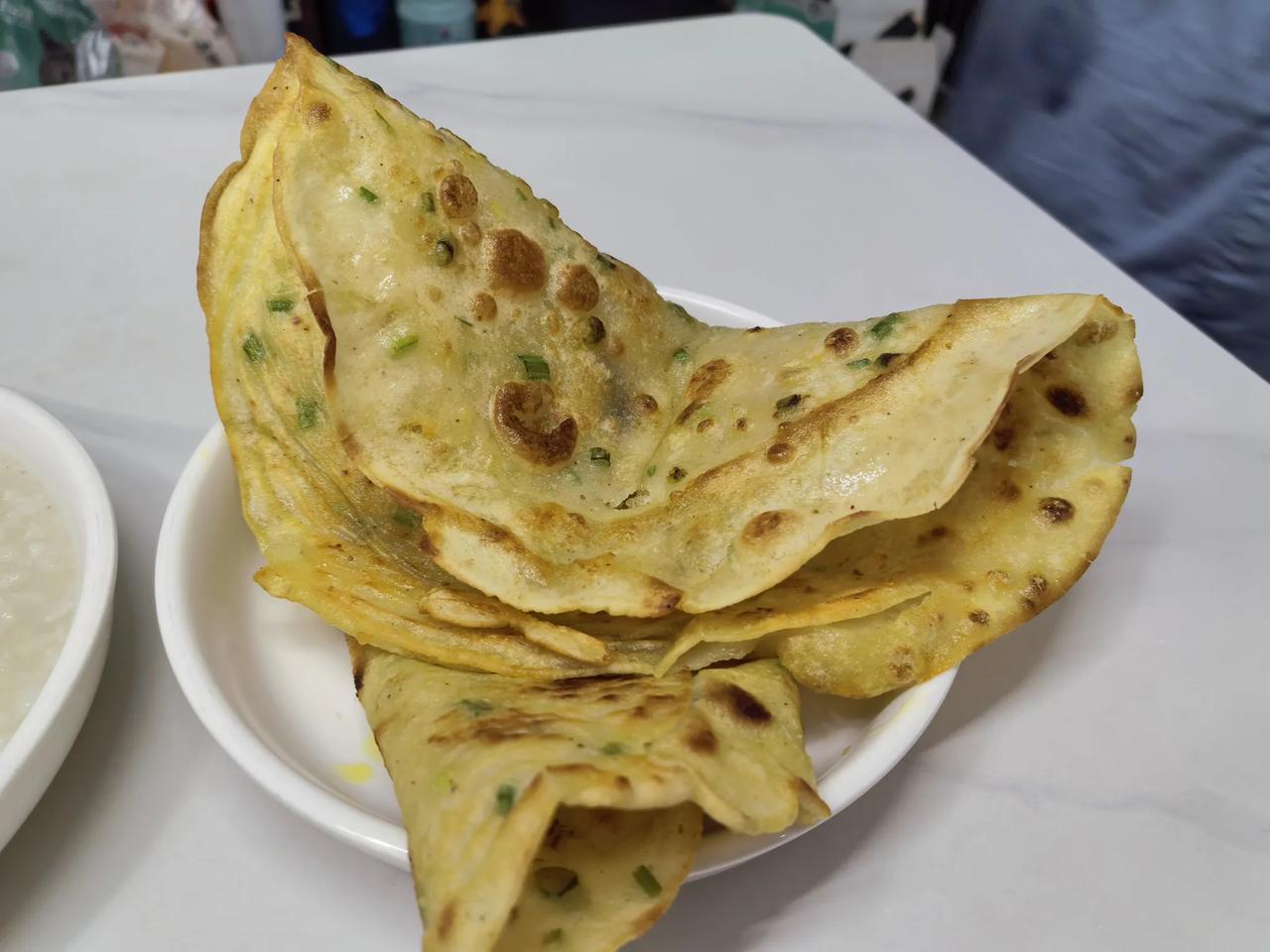 我发现了：50岁后挣不了多少钱，就省点钱吧！1、早餐做个煎饼，配个豆浆，豆浆自