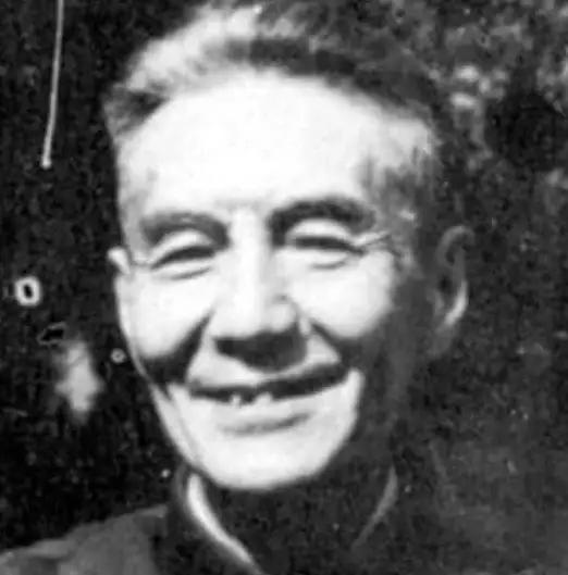 1959年首批特赦，中将卢浚泉率先出狱，沈醉、范汉杰暗自酸：谁让他有个好侄子呢！