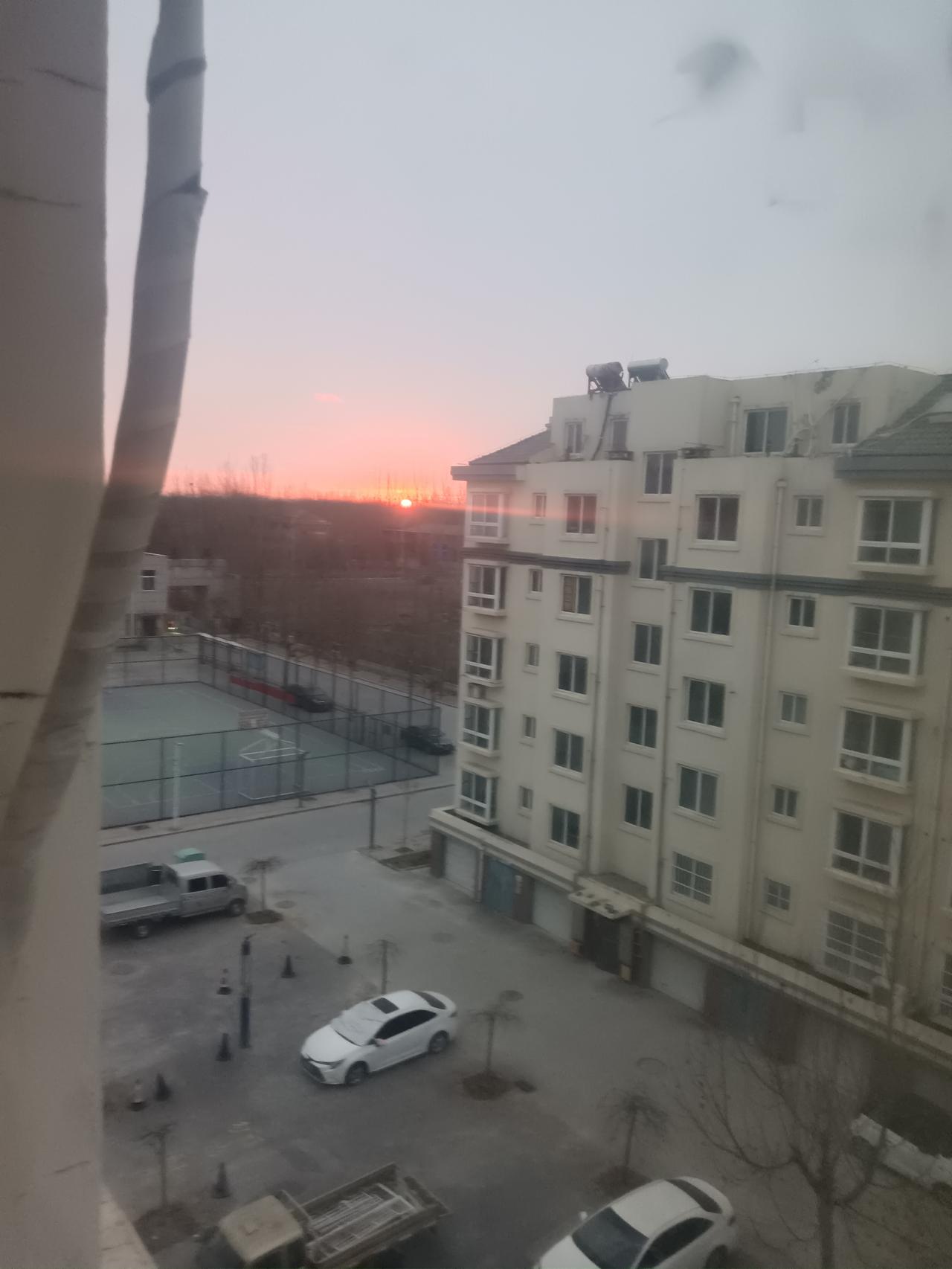 看看这是不是你想象中老了的样子？有时候我在怀疑，老公71岁的牌友，是不是在老公