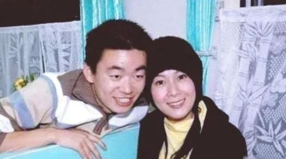 2008年，刘若英开演唱会，她打电话给王宝强，邀请他当嘉宾，没想到，王宝强有些冷