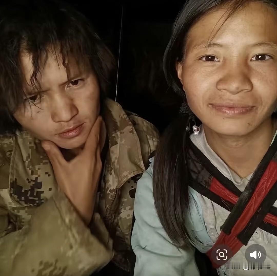 太狠了‼️4元衣服卖30元？云南网红小英带货暴利内幕曝光，网友炸锅了！近日，