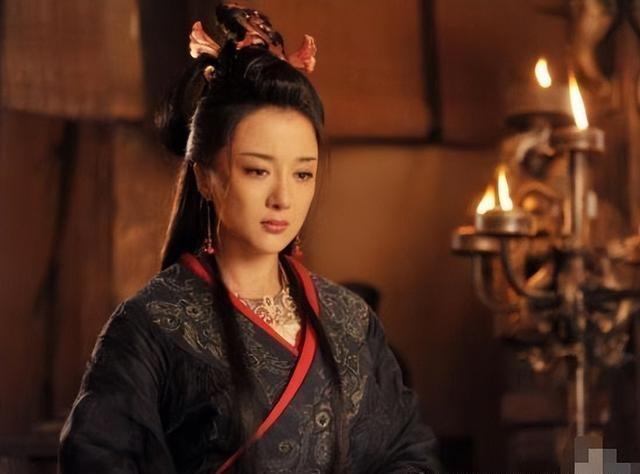 历史上的虞姬真实身份：是美人但非项羽之妻公元前202年的垓下之夜，四面楚歌穿