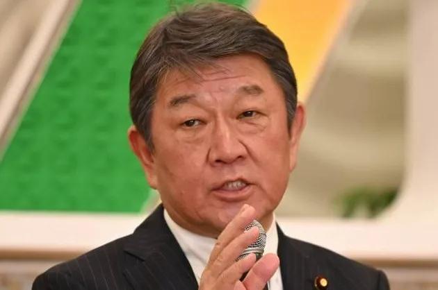 我告诉你，这难不住世界上最善于狡辩的日本。12日，在日本外相茂木敏充叫嚣中国不接