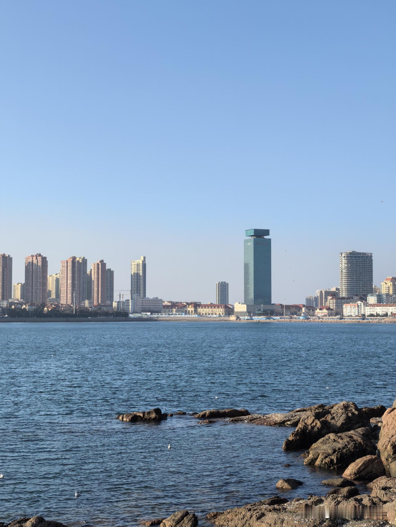 明天大盘会“虚晃一枪”，试探4200点压力？大概率是冲高回落的震荡走势。在这个位