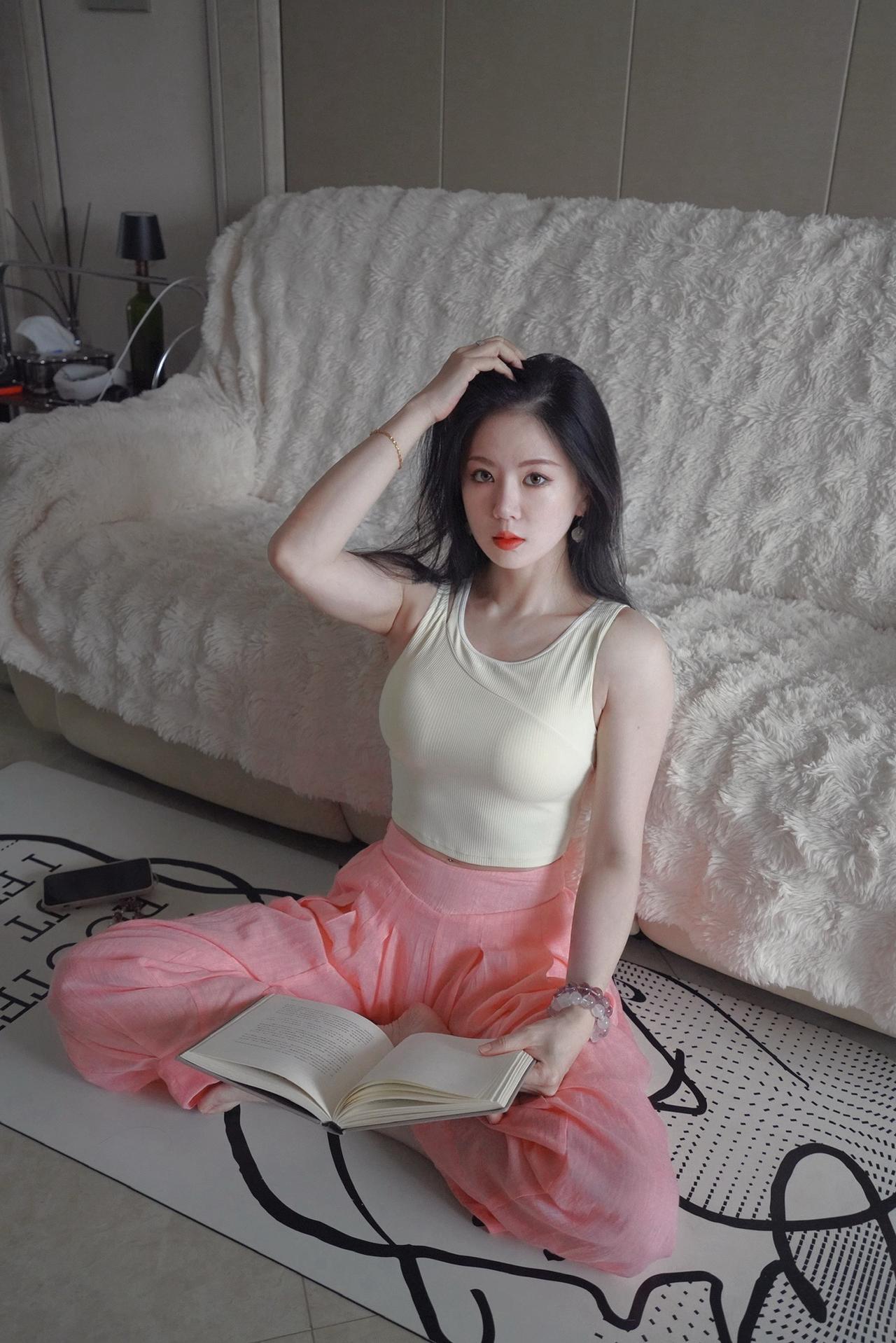 瑜伽女孩爱瑜伽的小姐姐御姐