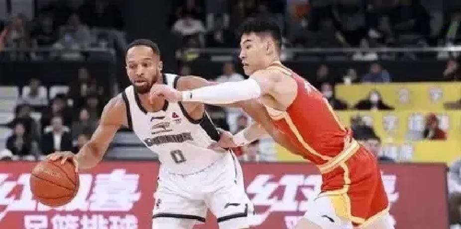 辽宁签他以为买个螺丝刀，拆开才发现是套瑞士军刀。他不是来当英雄的。前