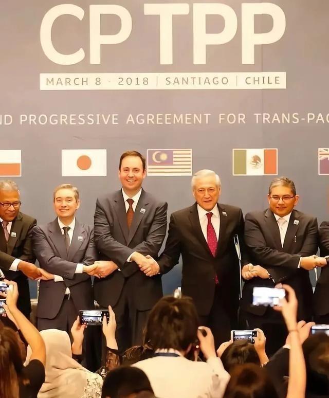 进不去也得跟着变现在全球贸易就像一张越来越密的筛网。你货好、标准高，能留下；跟