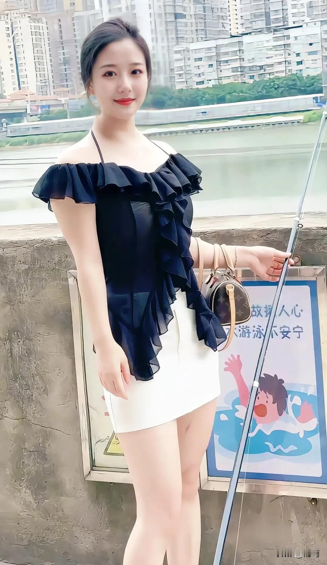 ＃每日穿搭做最平凡的自己岂不是更好？嘻嘻！