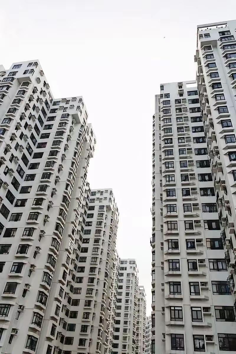 如果不是刚需要求，未来几年不去换房买大房或者买新房，一定是个明智之选，过几年后再