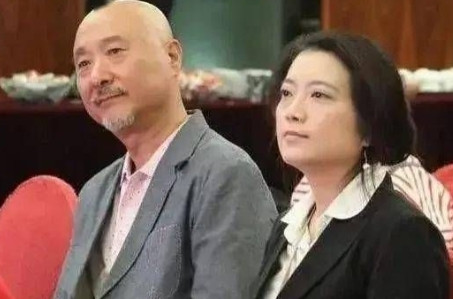 当年，陈佩斯风头无量之时，妻子王燕玲偷偷用70w在北京买下了一座荒山。没想到，正