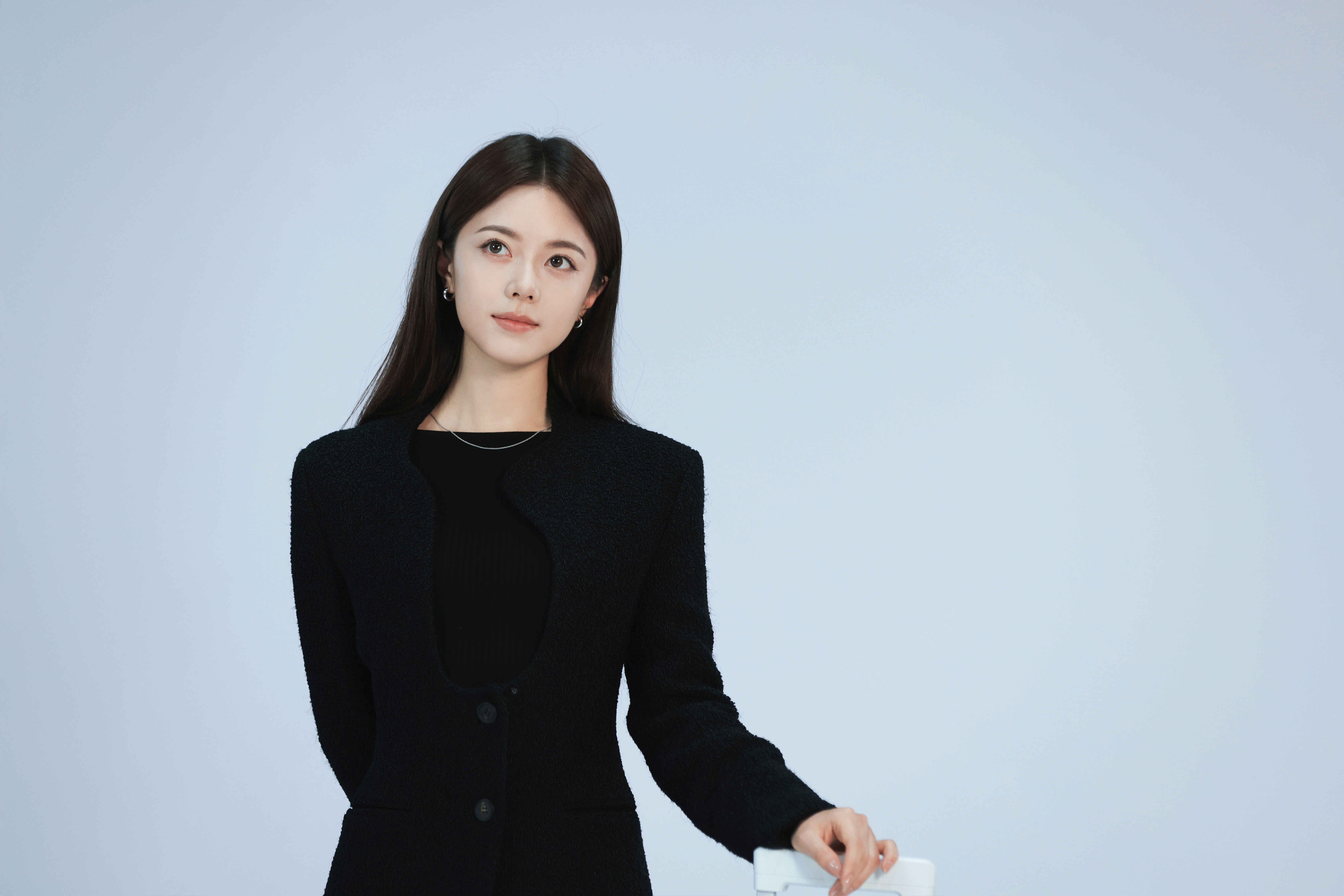 赵今麦如果演女白领应该就长这样，适合吗？​​​