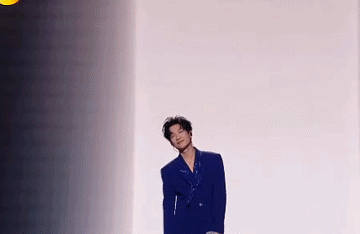 陈楚生在湖南卫视小年夜的两首歌太好听了，这是真实力的全开麦！两首歌展示了两项超