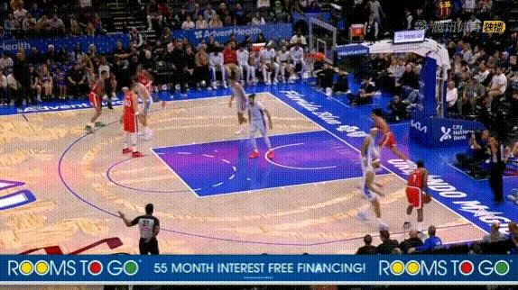 烂透了！哈登31+5+8：上半场狂砍24+3+3。1、2节得分都上双，半场12