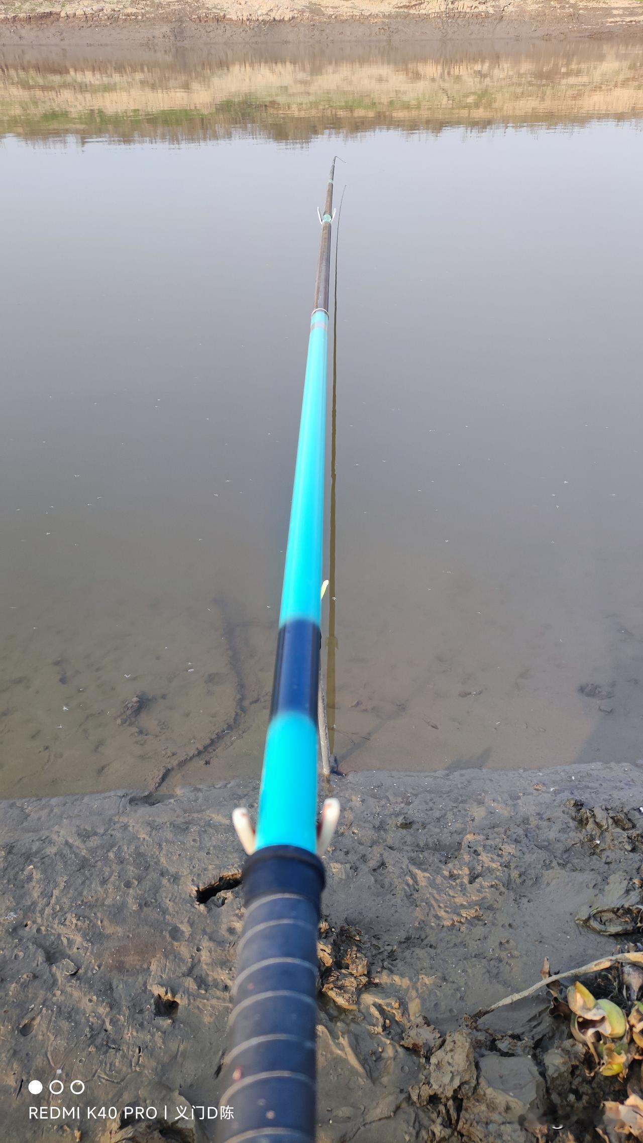 再也不打隔夜窝了，人都差点气病了！昨天出去钓鱼，因为河面水葫芦特别多，所以不