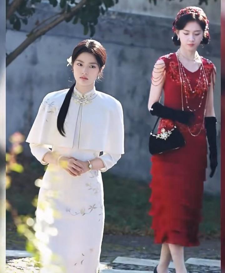 《玉簟秋》成功杀青但是女主女二的戏才刚刚开始女二郭宇欣的替身前几天发文称，女