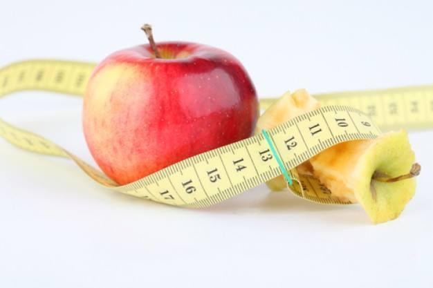 这7种厨房里常见的食物, 别再吃了! 毒性堪比砒霜, 你中招了吗?