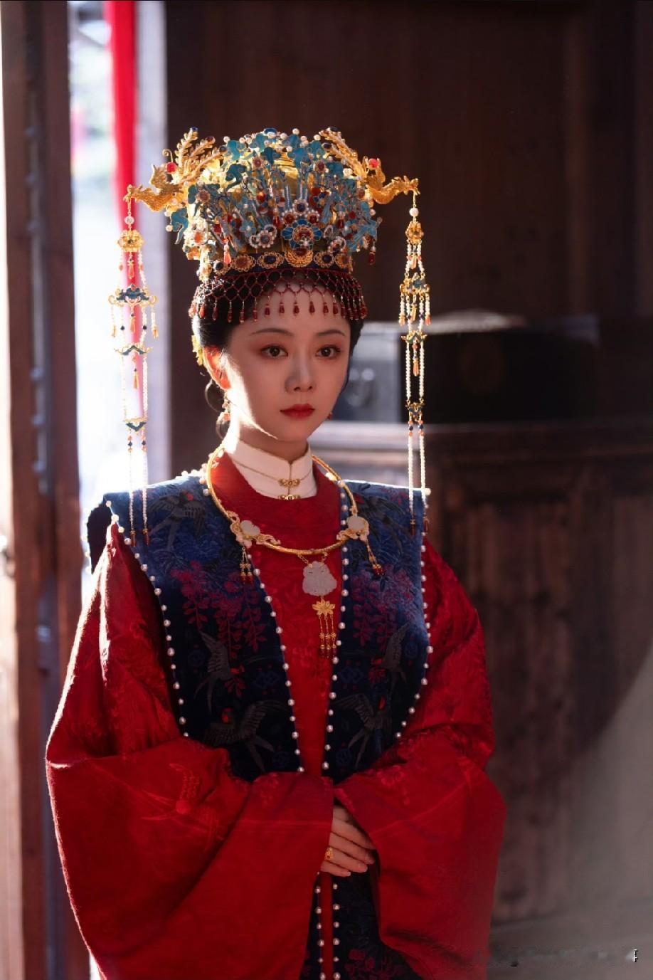 为什么感觉《兰香如故》配角个个出彩，谭松韵的女主反倒静悄悄，真的是演技问题吗？