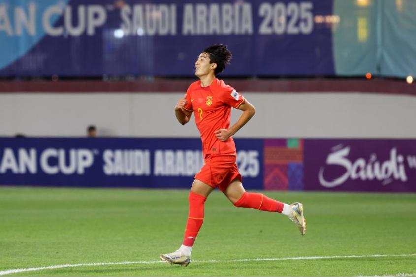 云南玉昆，这波操作大气！出来混还是要脸面的！云南玉昆签约17岁的恒大足校