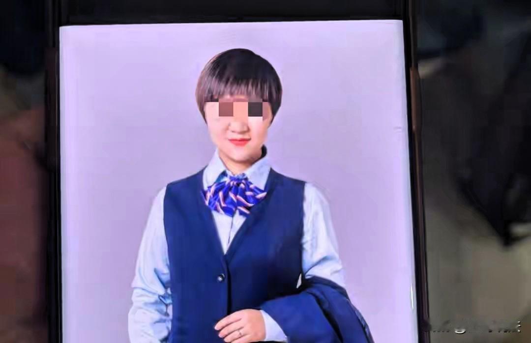 还能信任吗？河南商丘，一女子做猪肉生意，她拎着80万现金到银行存钱，女经理上前接