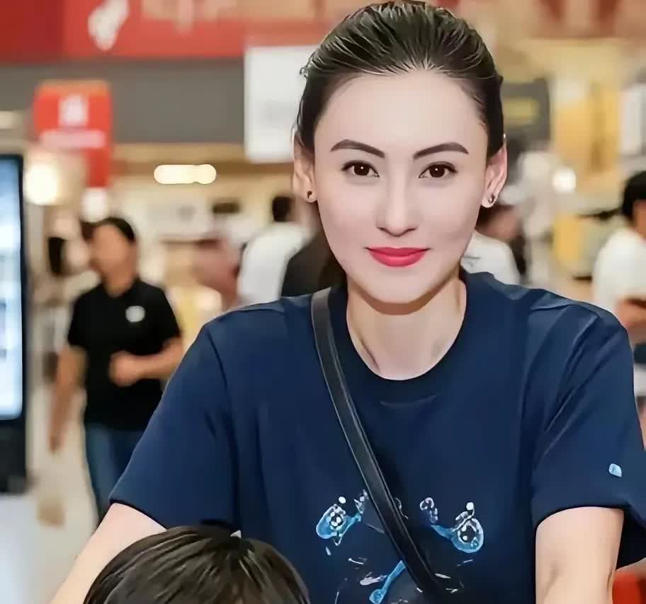一觉醒来，有娃儿的和没娃儿的都沉默了！因为张柏芝凭一己之力竟然击碎了所有