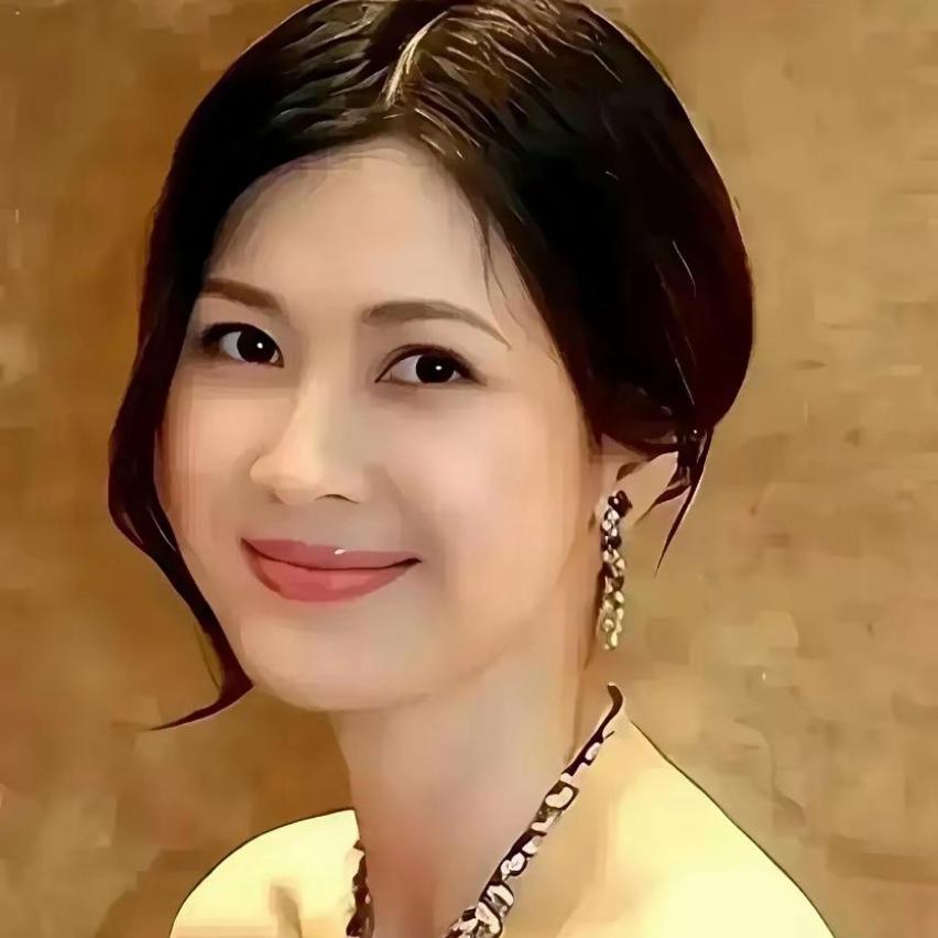 以前的美人真的靠骨相杀疯了以前中戏的校花到底有多绝？秦海璐都说，她一进校园