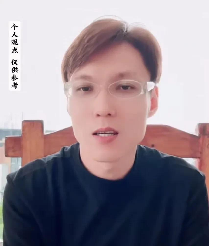 #辛巴卫生巾#澳门雷少称辛巴此次引发热议，或与资本博弈、商业竞争有关。他曾为快手