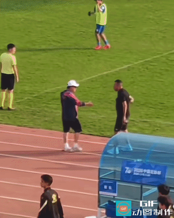 中国足坛又有"怪事"发生，足协杯董路老师遭遇"握手歧视"!这是怎么回事呢，原来