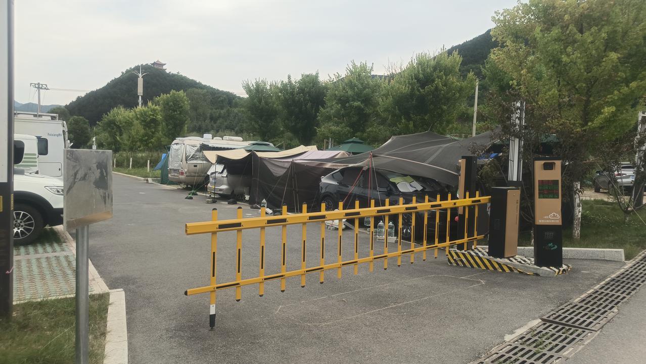 来陕西太白县避暑驻车，首选必须是仙气满满的翠矶山！这座藏在秦岭深处的公园，