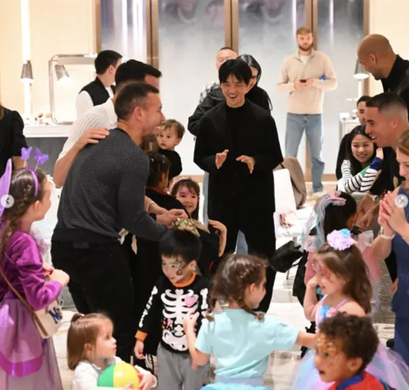 在离开成都前往首尔踢亚冠之前，周定洋夫妇为自己的大女儿举办了4岁的生日宴会费利