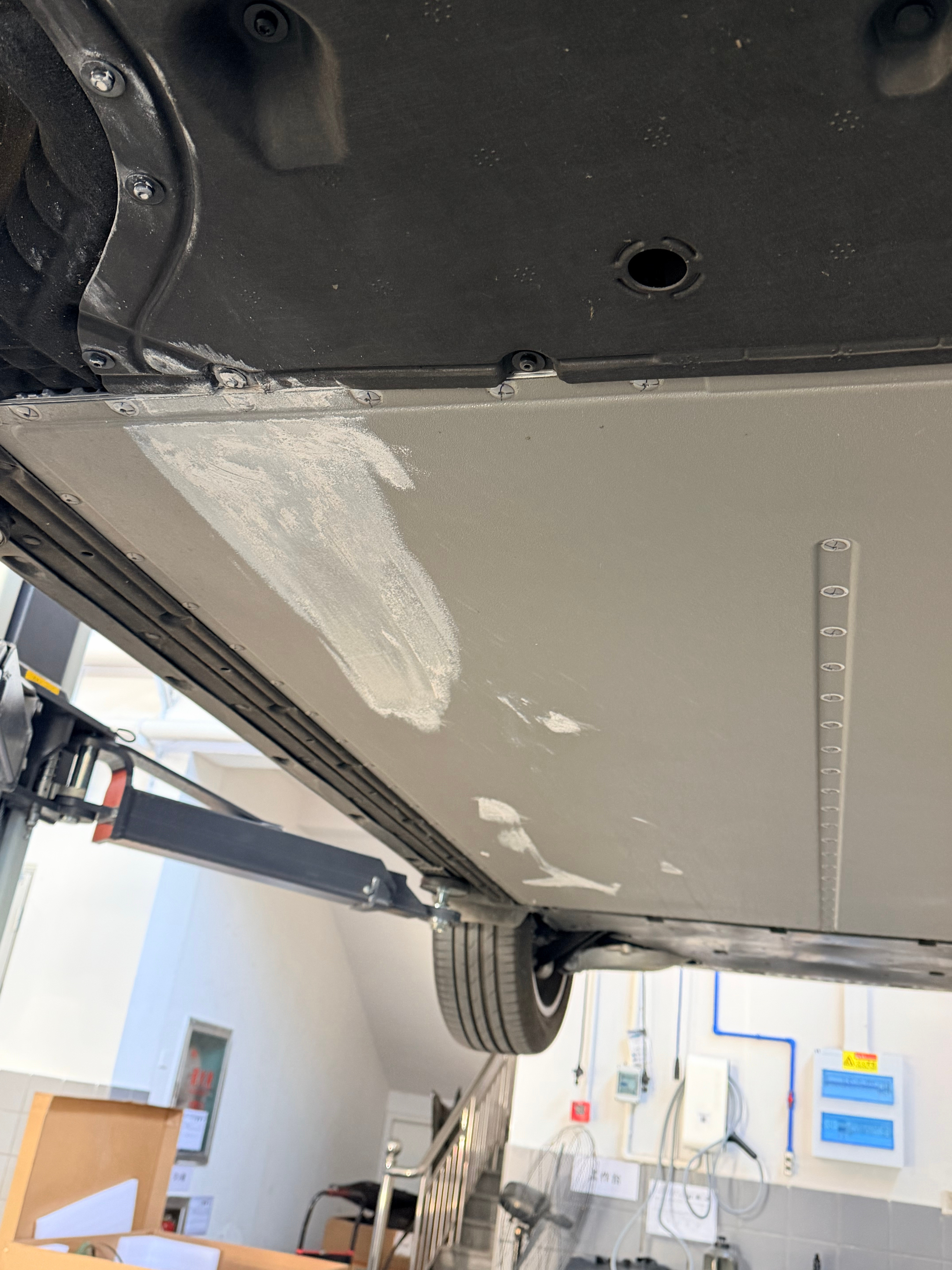 兄弟们，我又复活了，哈哈，压的石块强度不高，压缩的大的粉末块，哈哈哈哈小米汽车