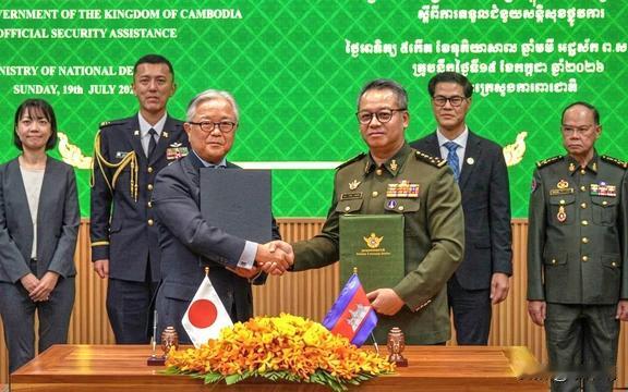 巡逻艇开进泰国湾日本军备首次进入柬埔寨，洪玛奈这步棋有何意图！2026年7月