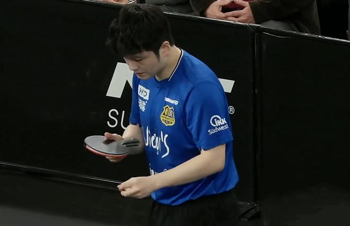 樊振东的影响力太大了。他加盟德甲球队萨尔布吕肯队后，大大提升了球队的知名度。