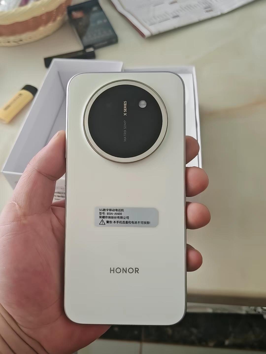 刚把用了三年的旧手机换了，入手荣耀X80标准版。1799元，国补完1500多。说