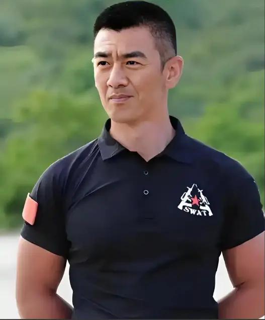 继母怀孕，父亲不想要，任天野连夜赶回老家2004年，演员任天野突然接到大11