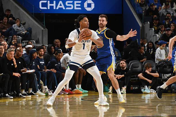 所以啊，森林狼教练组的用人方式真的有很大问题，真的太死板了。之前小特伦斯-香农的