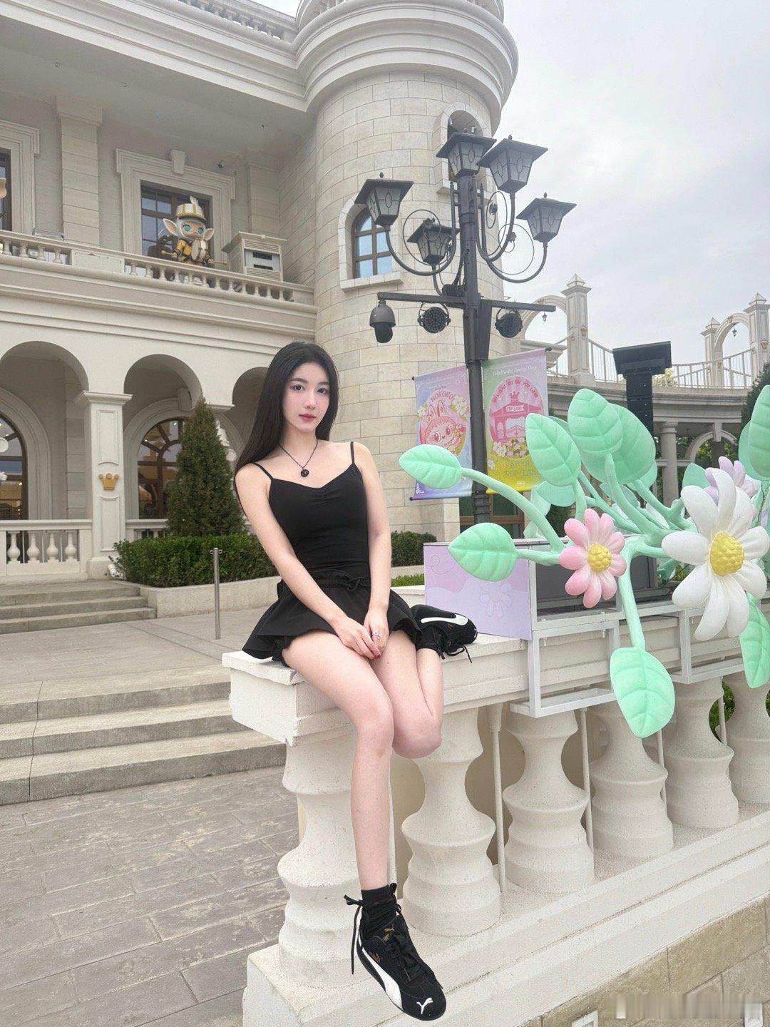 阴天的泡泡玛特不阴天的我们🫧👭✨🎠​​​