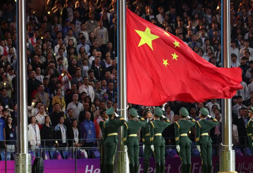 对于我们的军内大反腐，8月11日，纽约时报刊文声称，这样的动作正在导致“最严重的