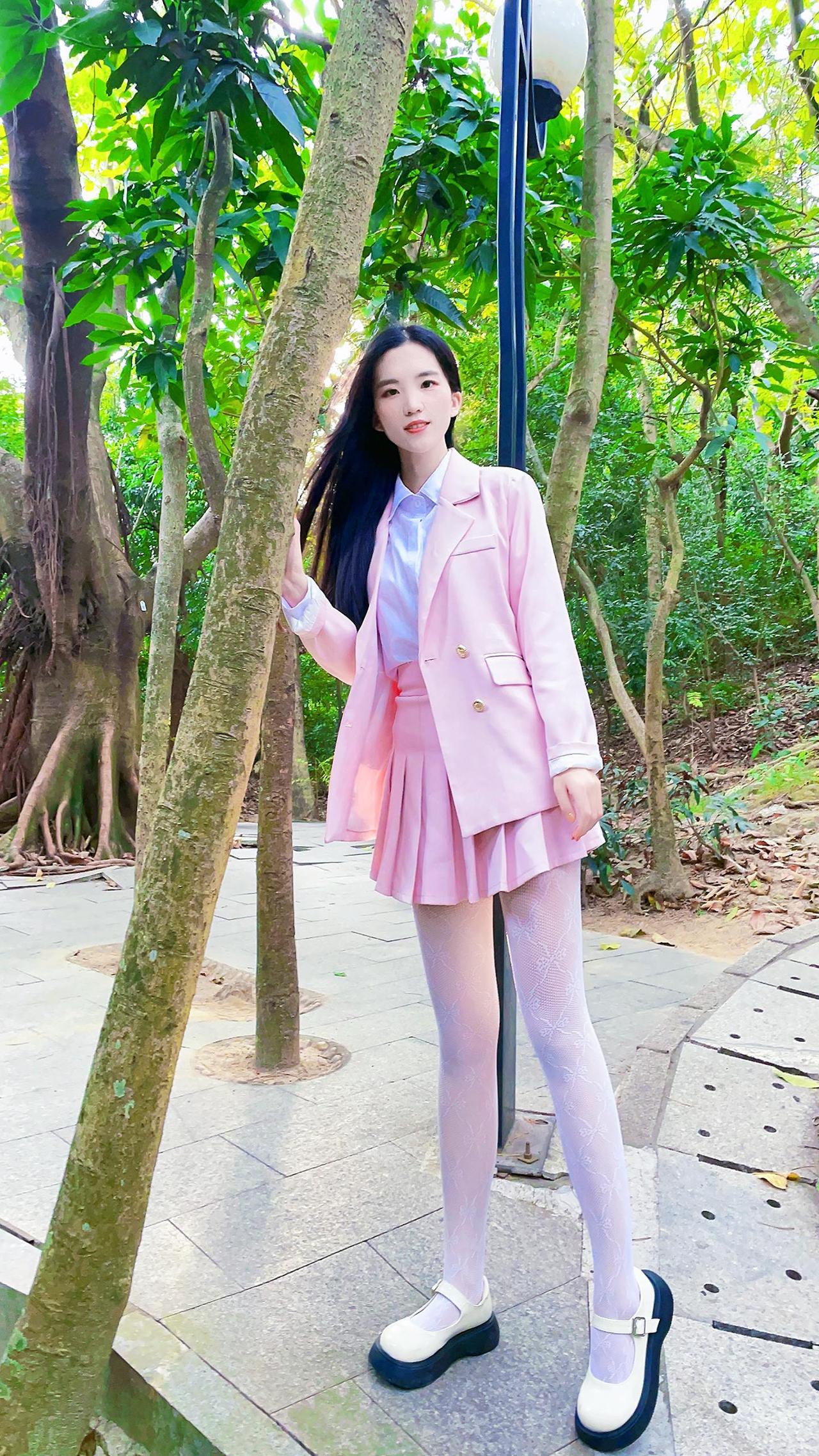 猜猜什么袜子？伯仲之间见伊吕，指挥若定失萧曹美女袜子白袜子清纯甜美