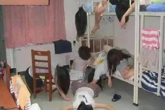 “全都给我陪葬”，1998年天津，七名女高中生在宿舍离奇死亡，而唯一的幸存者却与