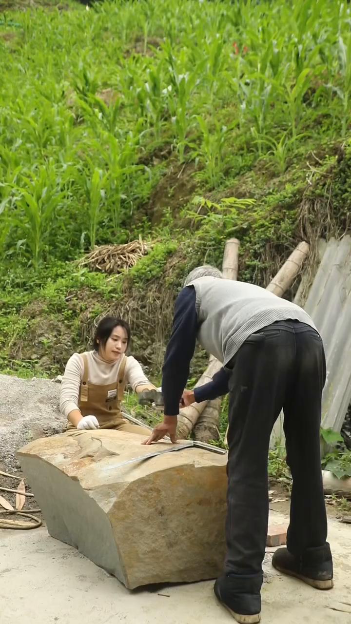 走走的樱花，如实现实。可爱。